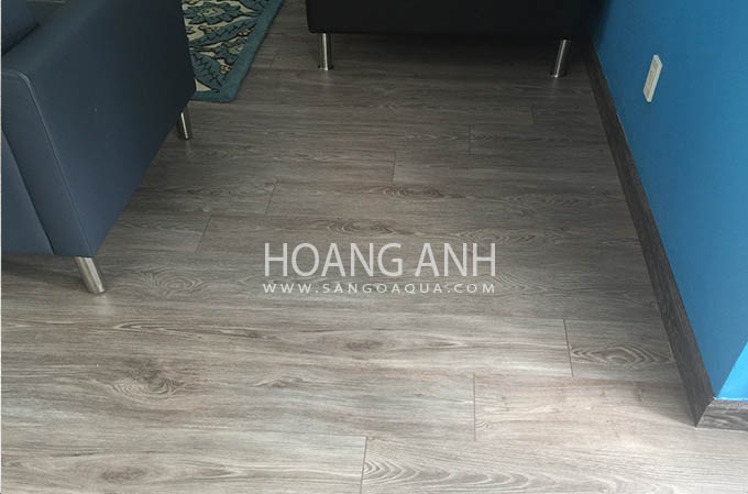 cong trinh lap dat san go egger aqua plus h2643 tai quan 1